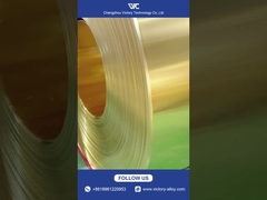 Mostra di prodotti in cintura di ottone, che interpreta lo splendore dell'oro